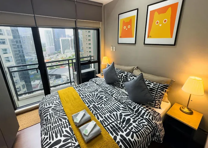 Place In Century Poblacion Aparthotel Manila